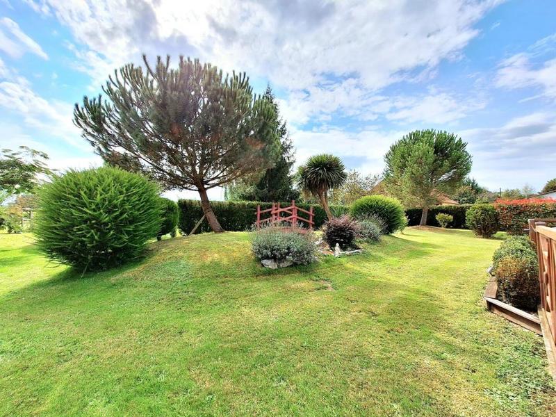 Maison - 250 m² - 2 pièces