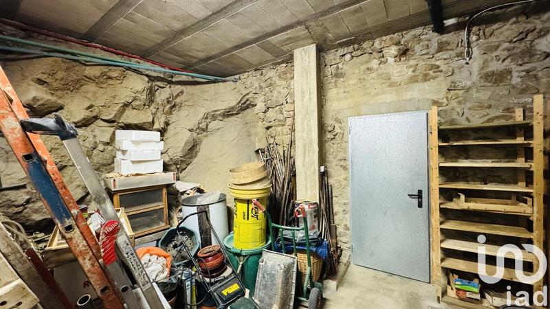 Maison - 303 m² - 4 pièces