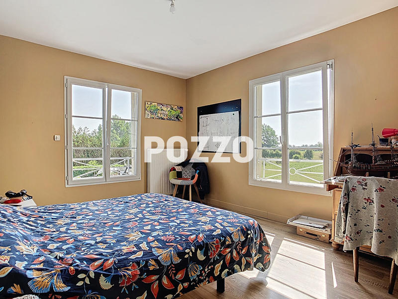 Maison - 200 m² - 7 pièces