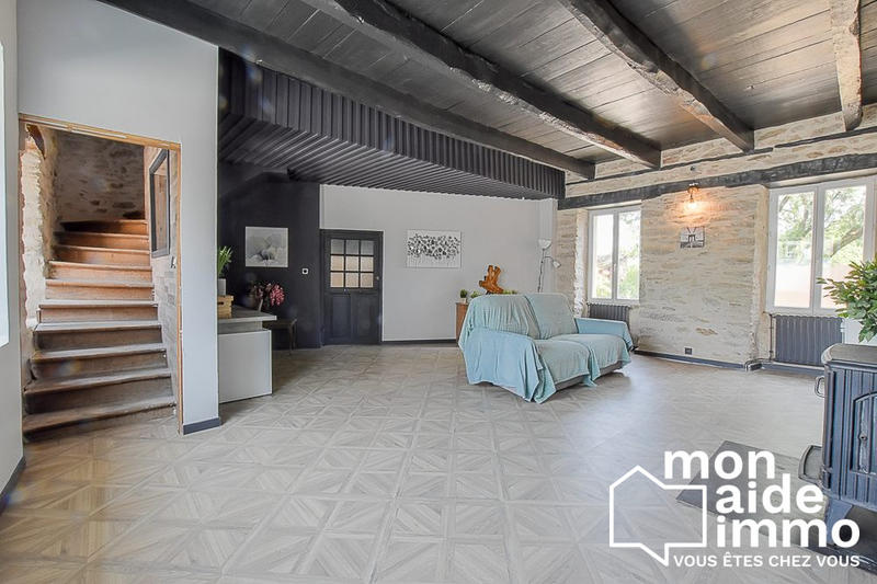 Maison ancienne - 242 m² - 8 pièces