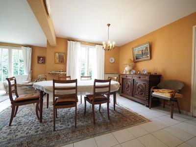 Maison - 190 m² - 5 pièces