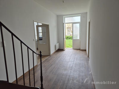 Maison - 216 m² - 7 pièces