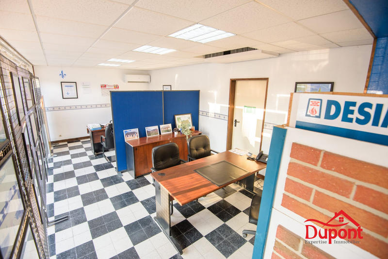 Local commercial - 200 m²