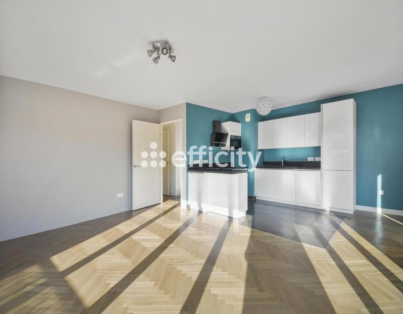 Appartement - 92 m² - 4 pièces