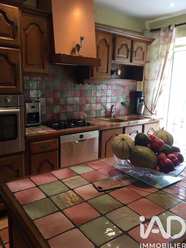 Maison - 200 m² - 8 pièces