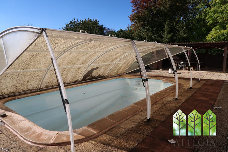 Maison - 400 m² - 7 pièces