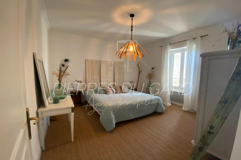 Maison en pierre - 228 m² - 8 pièces