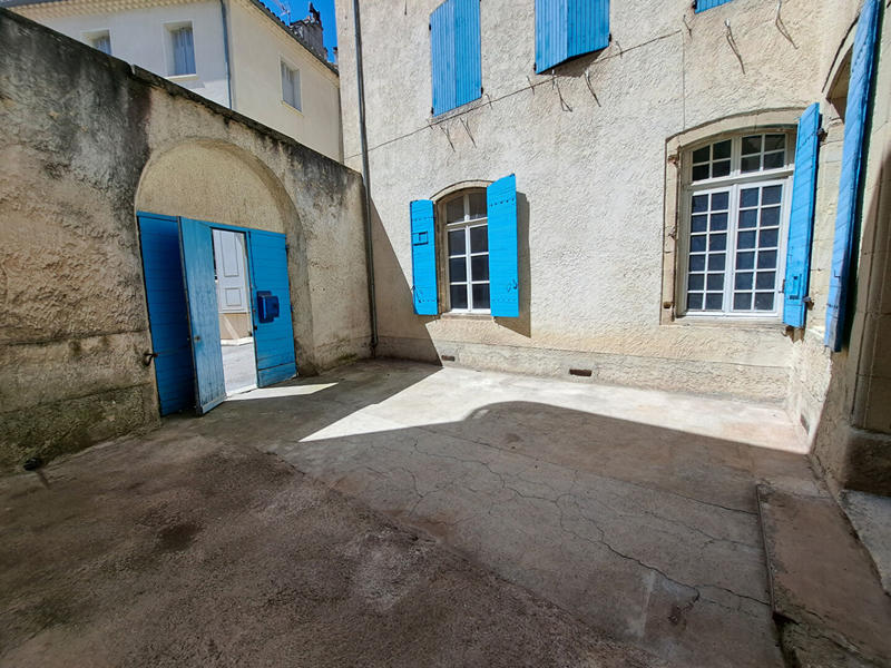 Maison - 221 m² - 8 pièces