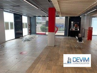 Local commercial - 179 m²