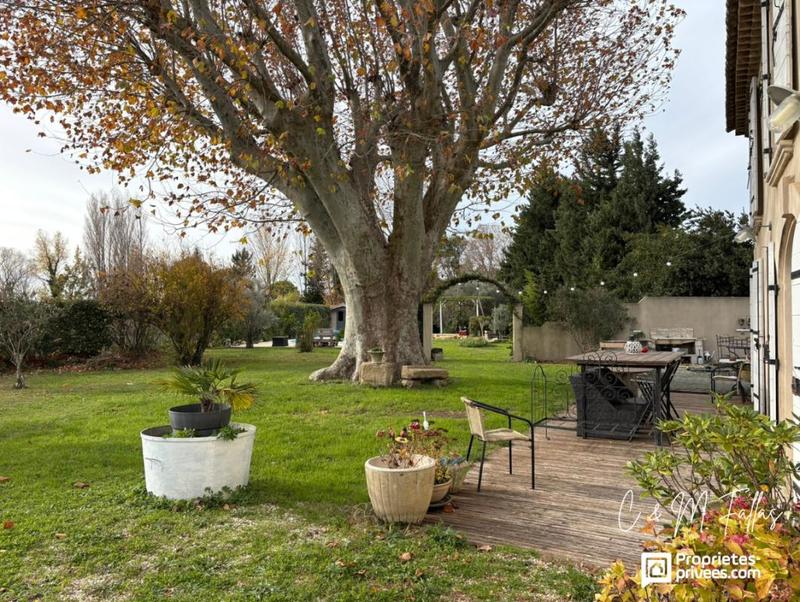 Maison - 205 m² - 9 pièces