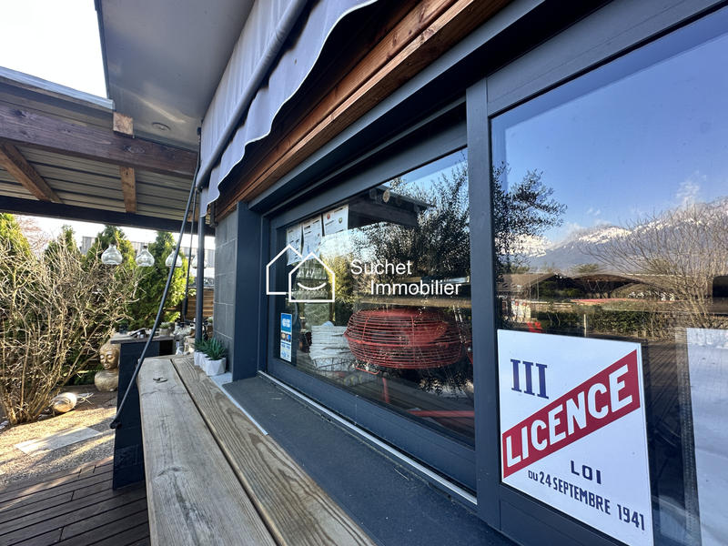 Maison - 400 m² - 10 pièces