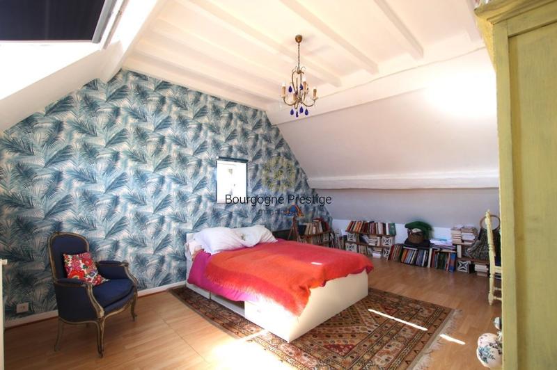 Propriété - 190 m² - 6 pièces