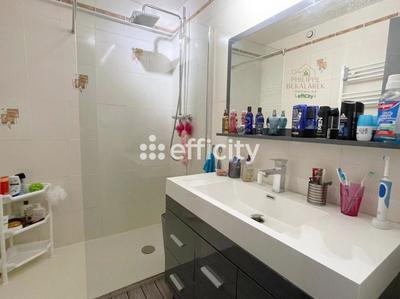 Appartement - 100 m² - 4 pièces