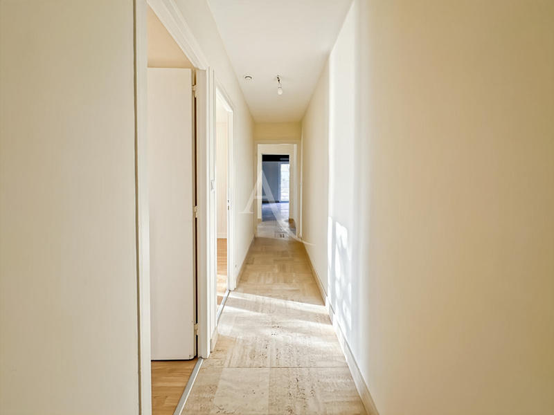 Maison - 147 m² - 6 pièces