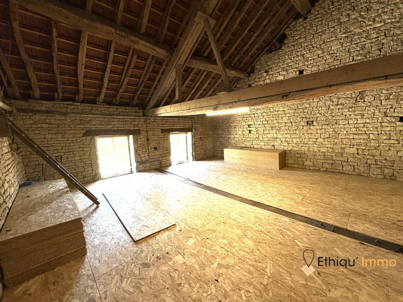 Maison ancienne - 248 m² - 8 pièces