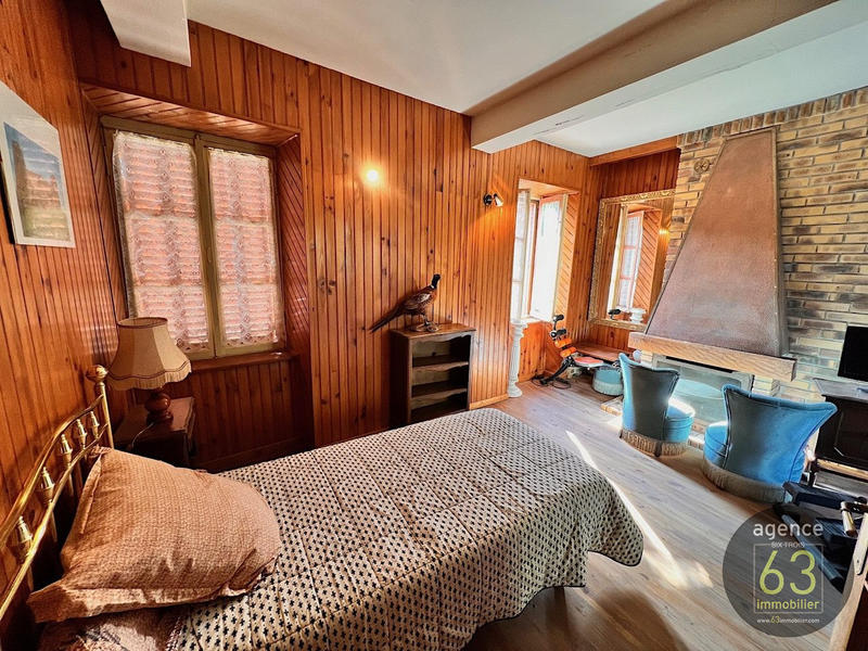 Maison ancienne - 171 m² - 6 pièces