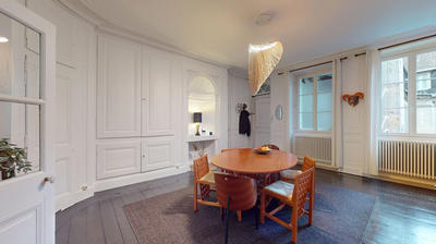 Appartement - 143 m² - 6 pièces