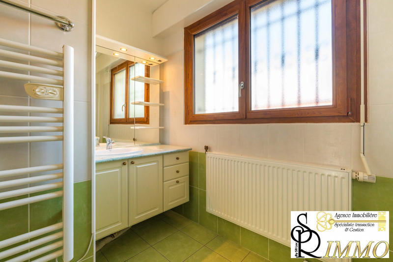 Appartement - 122 m² - 4 pièces