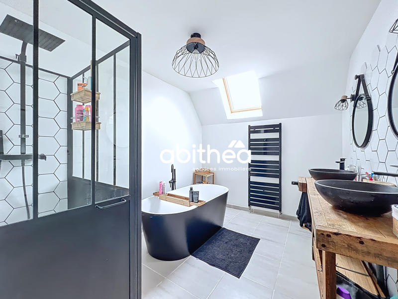 Maison - 100 m² - 5 pièces