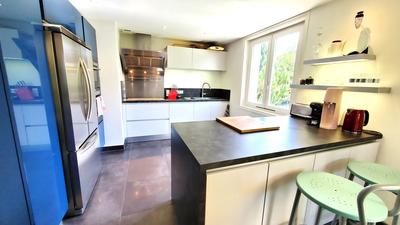 Maison - 181 m² - 5 pièces