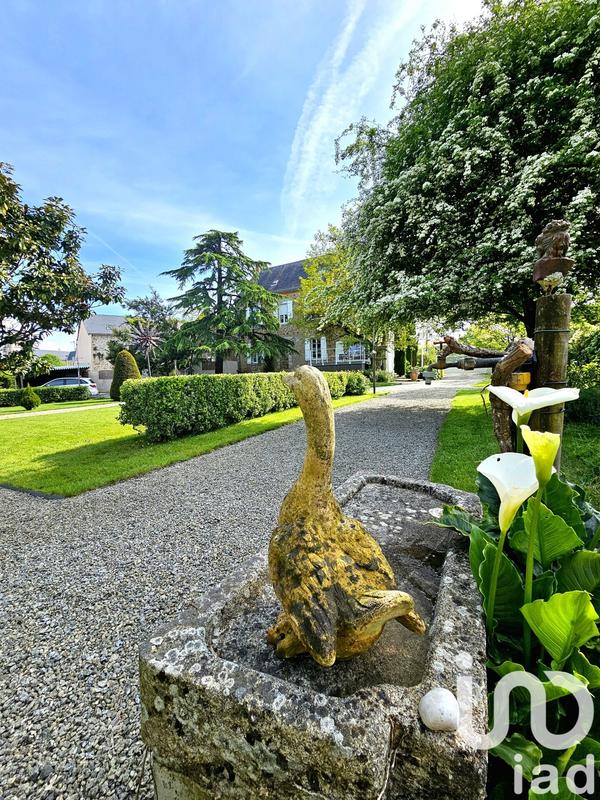 Maison - 251 m² - 11 pièces