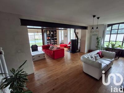 Maison - 200 m² - 7 pièces