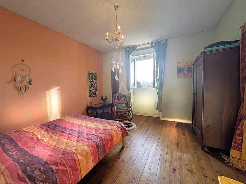 Maison - 284 m² - 13 pièces