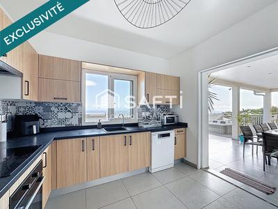 Maison - 140 m² - 5 pièces