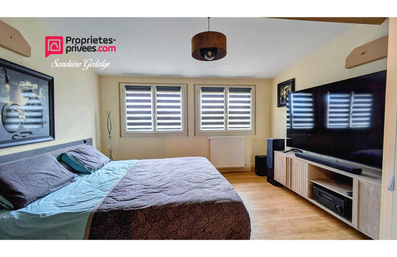 Maison - 185 m² - 7 pièces