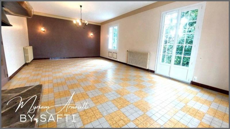 Maison - 200 m² - 7 pièces