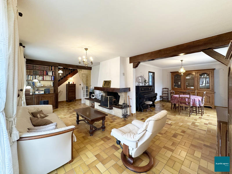 Maison - 148 m² - 8 pièces