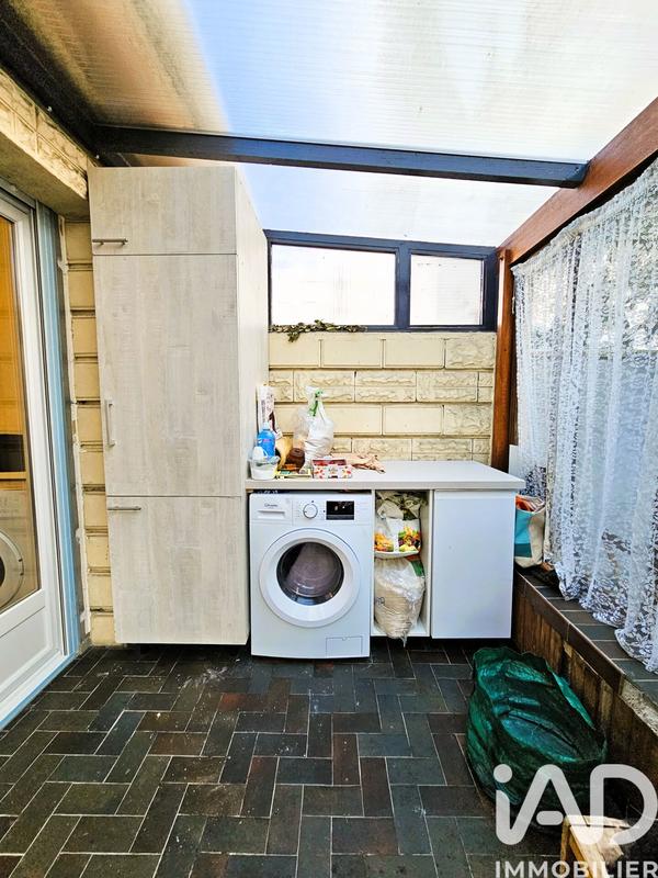 Maison - 141 m² - 9 pièces