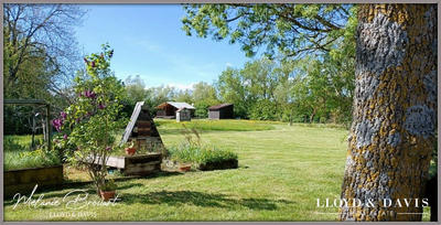 Maison - 523 m² - 15 pièces