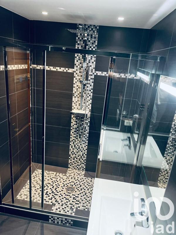 Appartement - 95 m² - 5 pièces