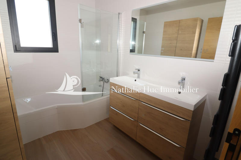 Maison contemporaine - 111 m² - 5 pièces