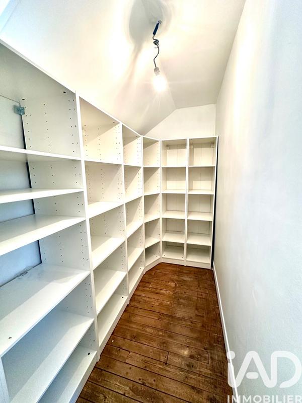 Maison - 180 m² - 7 pièces