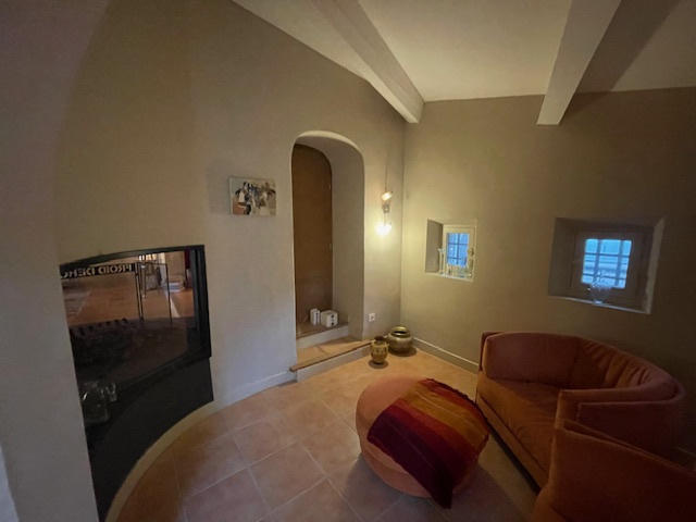 Maison - 380 m² - 10 pièces