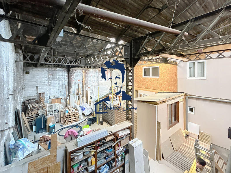 Local d'activités - 326 m²