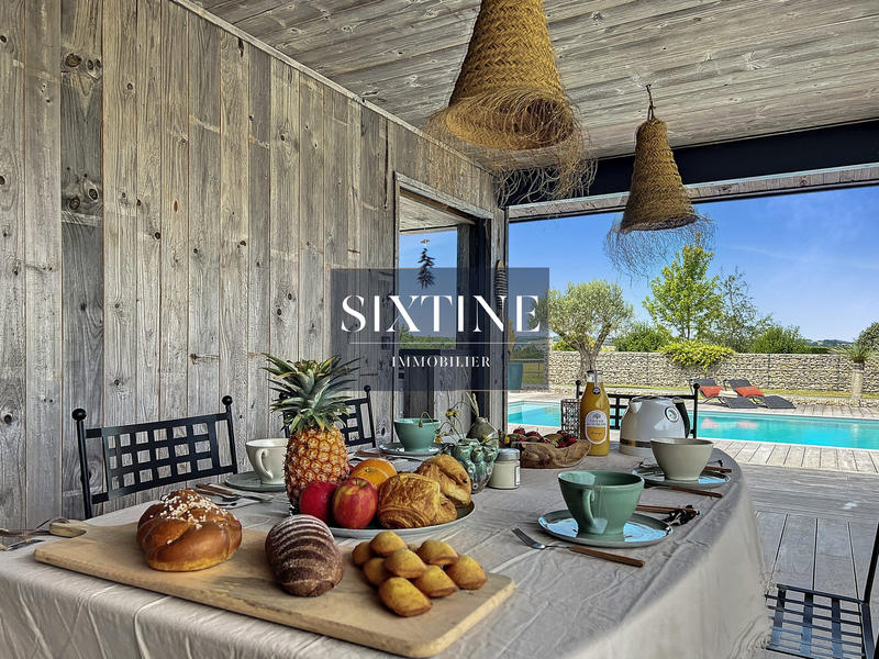 Maison contemporaine - 254 m² - 7 pièces