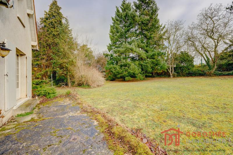 Maison traditionnelle - 153 m² - 6 pièces