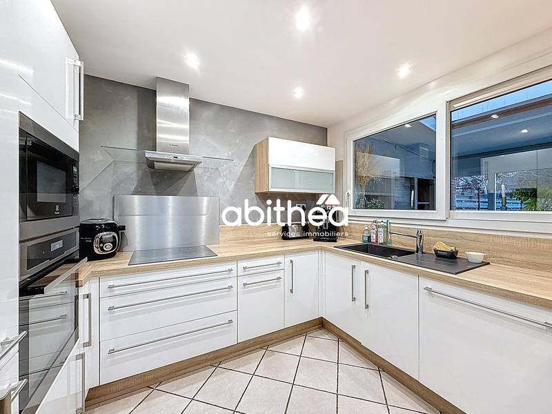 Maison - 103 m² - 5 pièces