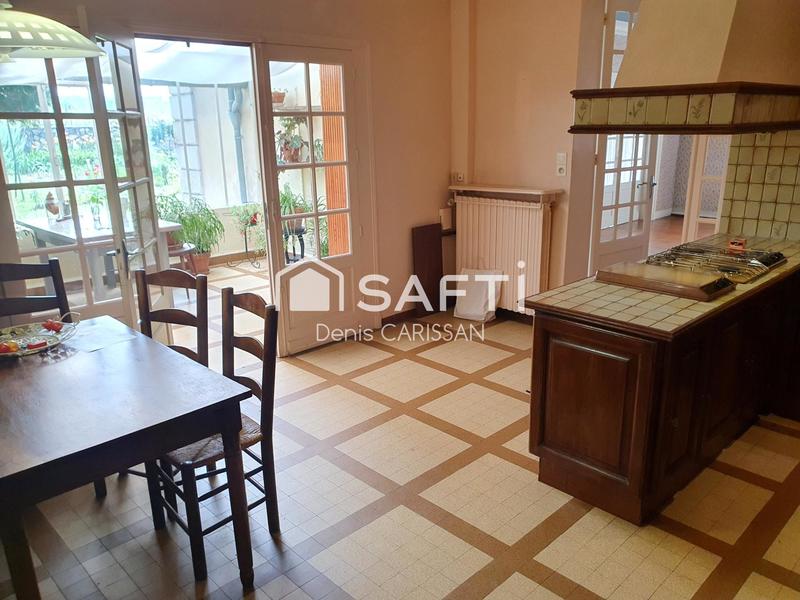 Maison de maîtres - 200 m² - 9 pièces