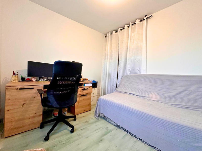 Maison - 170 m² - 9 pièces