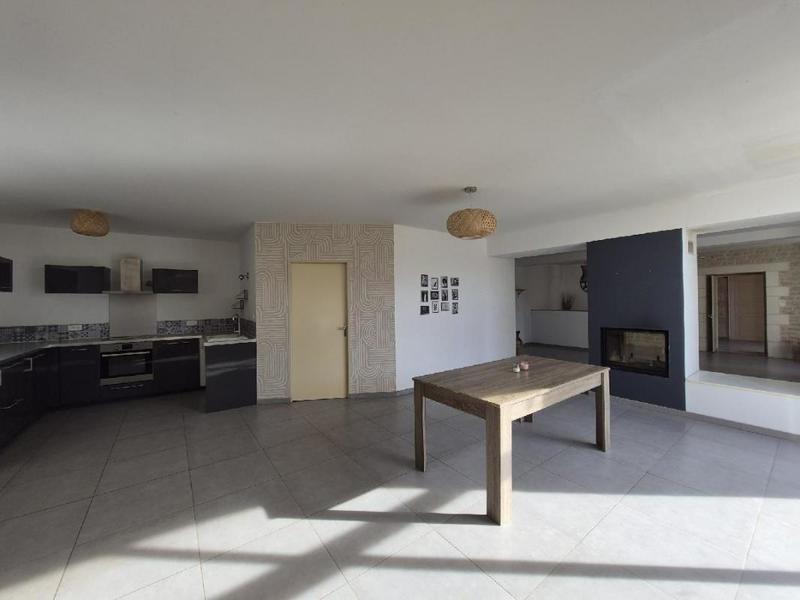 Maison - 315 m² - 13 pièces