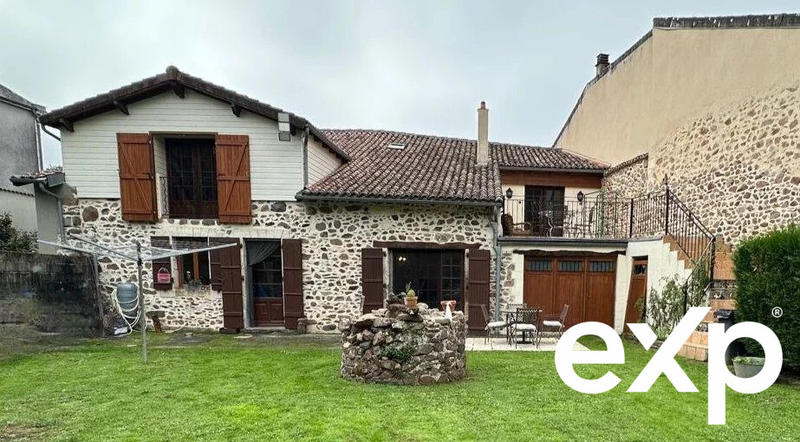 Maison - 239 m² - 8 pièces