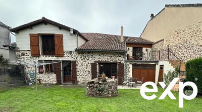 Maison - 239 m² - 8 pièces