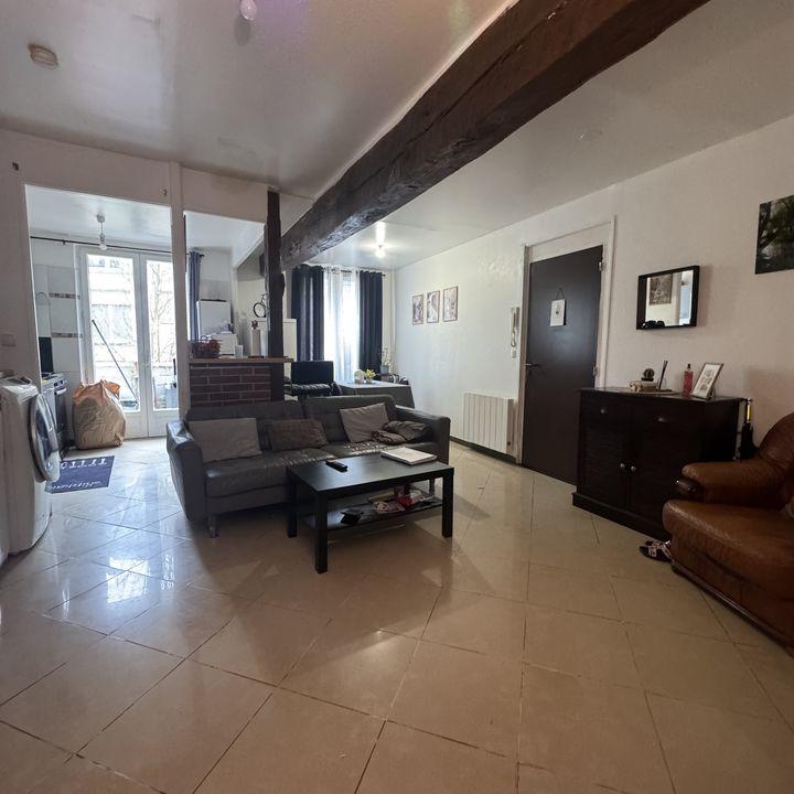 Maison de ville - 74 m² - 3 pièces