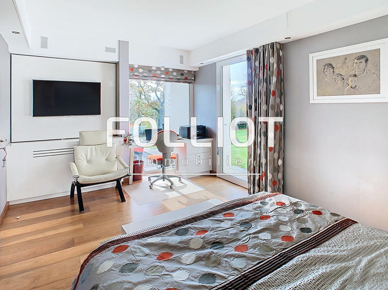 Maison - 275 m² - 6 pièces