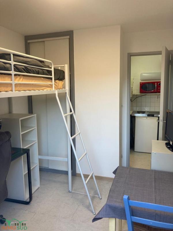 Studio - 12 m² - 1 pièce