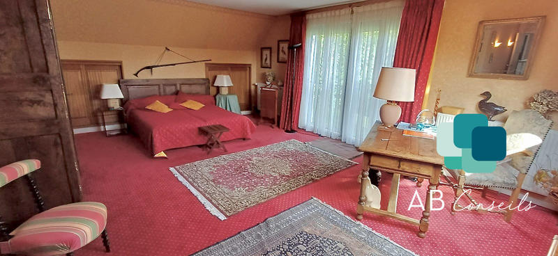 Maison - 180 m² - 7 pièces